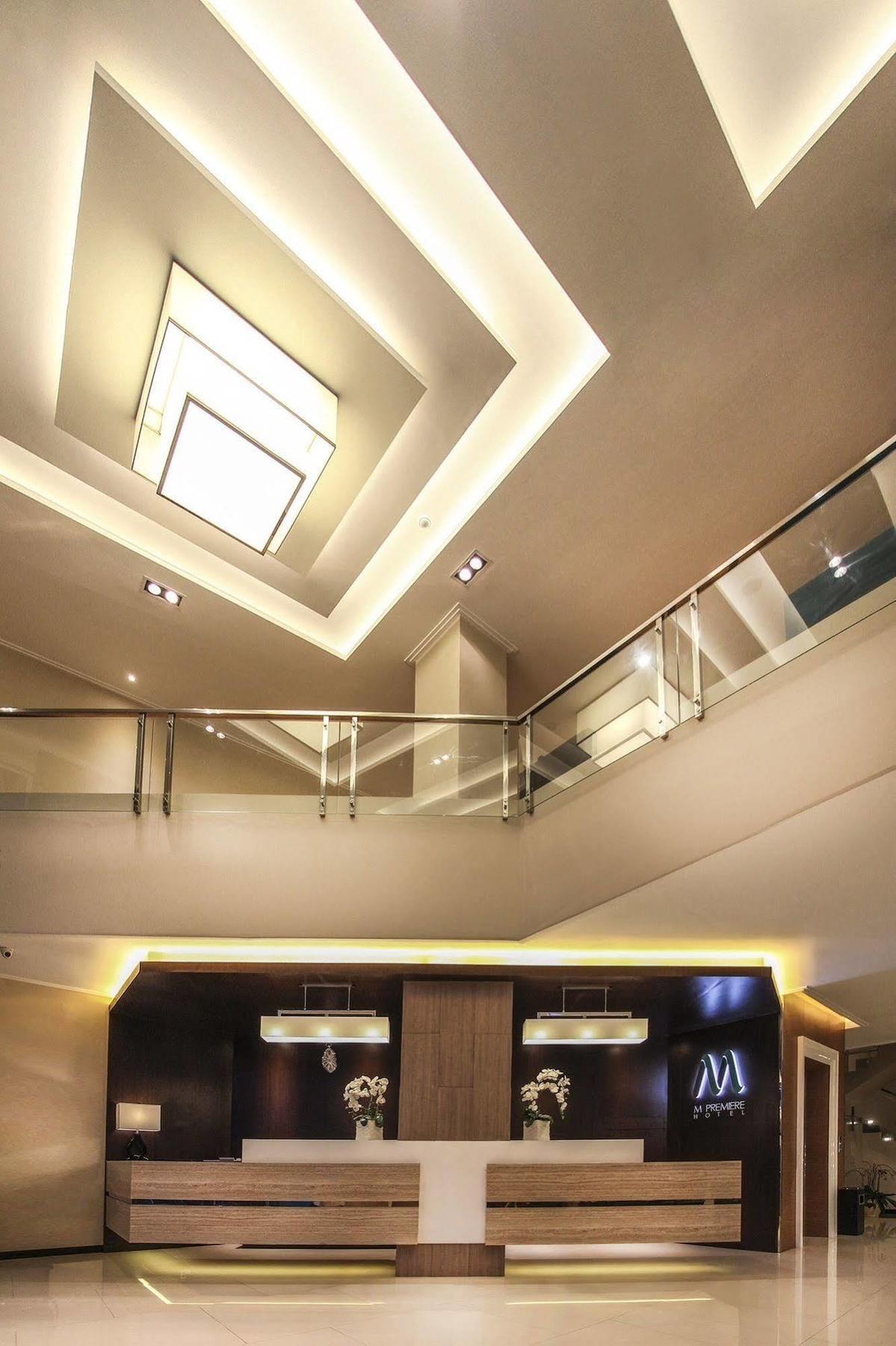 M Premiere Dago Hotel 3*