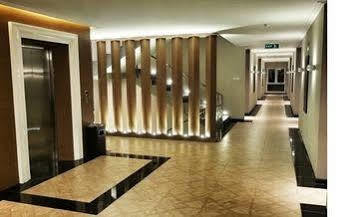 M Premiere Dago Hotel 3*